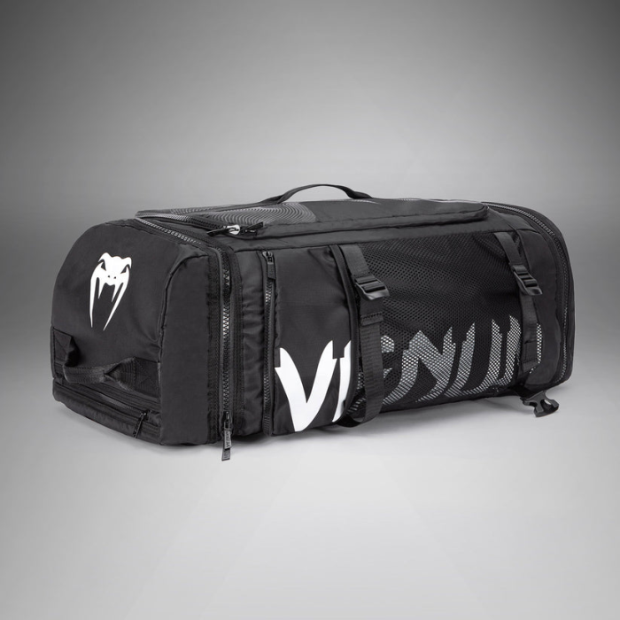 Сак - Venum Shockwave Convertible Sports Bag (60L) - Black​